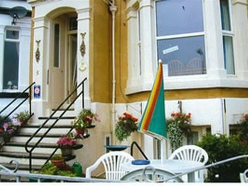 Rowntree Holiday Flats Бринлингтон Экстерьер фото